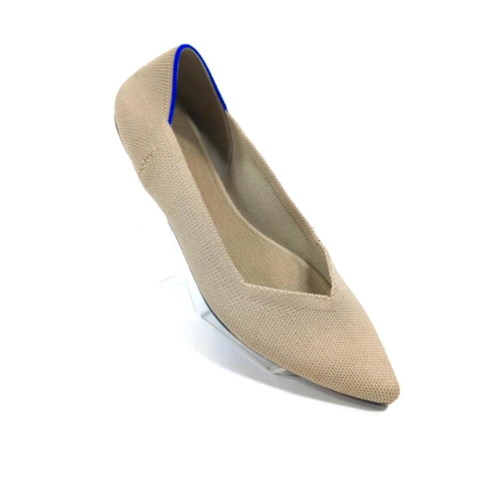 SS1640 EUC $149 Rothys Ecru Pointy Toe Ballet Flats—left shoe:9, right shoe:9.5